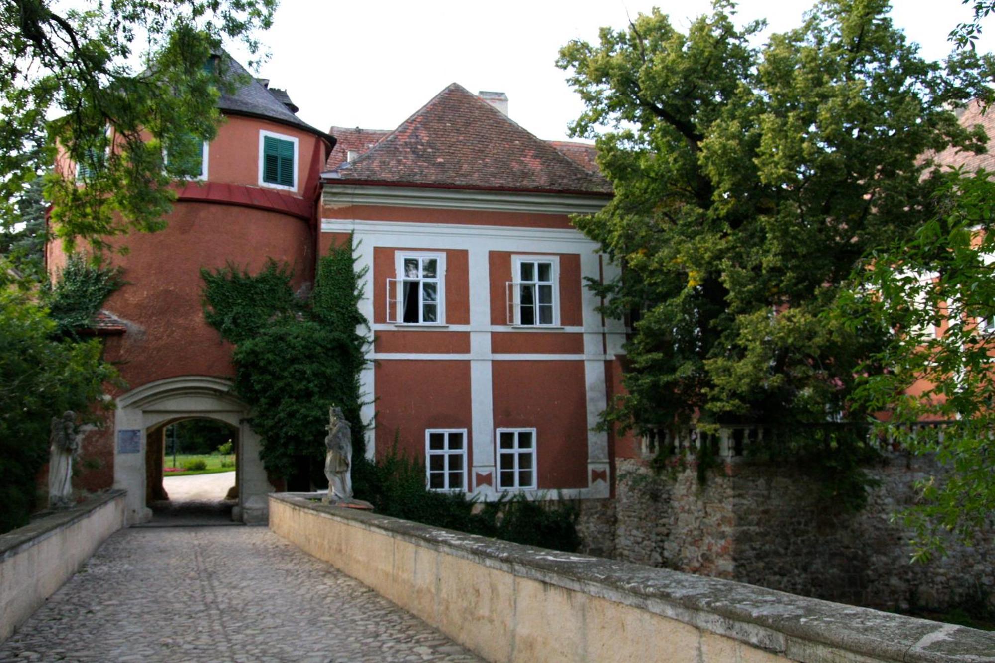 Privatunterkunft Schloss Schrattenthal